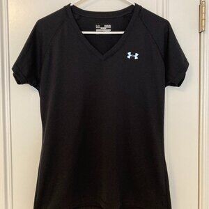 Under Armour V-neck short sleeve top